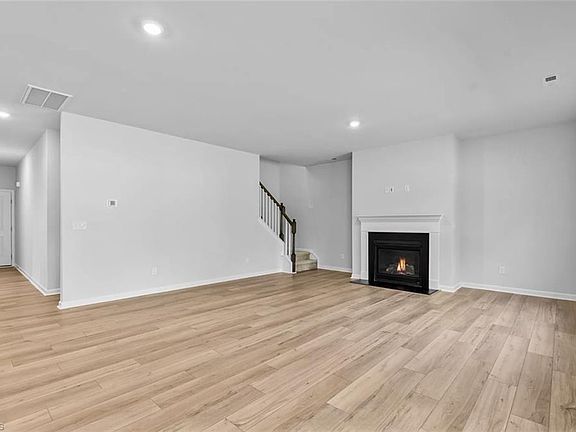 5th image of 4321 Honeysuckle Vine Dr