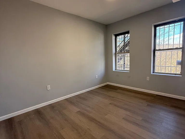 387 Avon Ave #2 — Photo 7