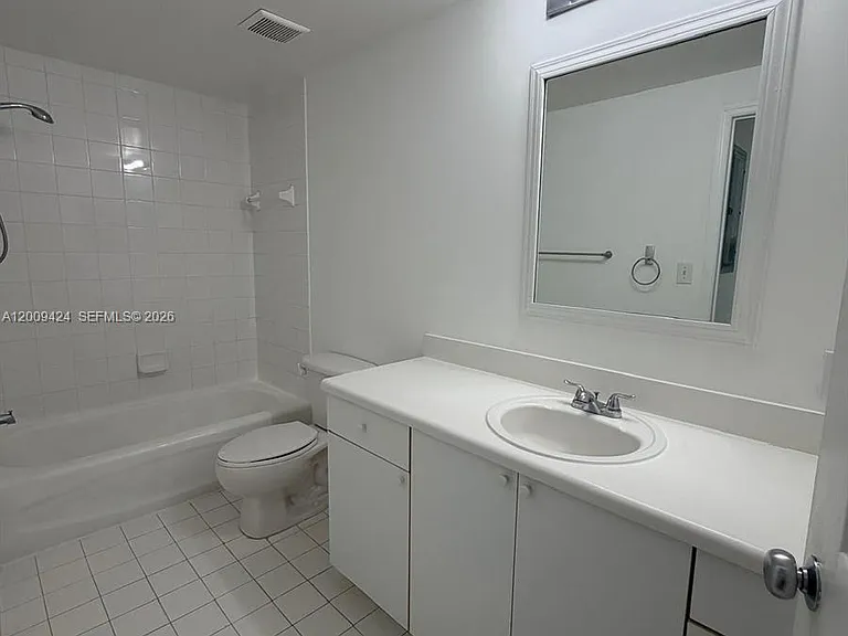50 Menores Ave #518 — Photo 16