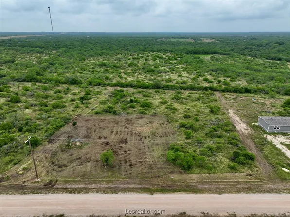 23 Private Road Frio Ests, Moore, TX 78057