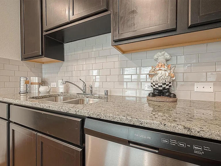 7538 Coral Terrace Dr — Photo 12