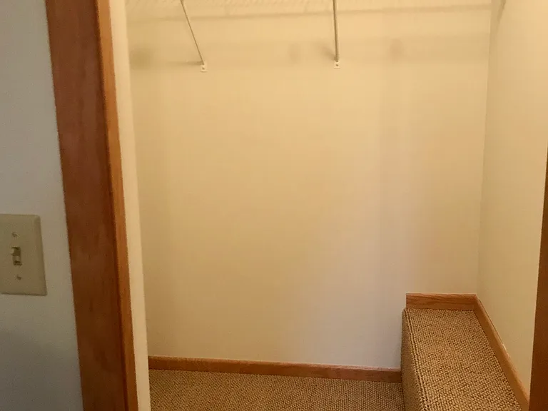 487 Mission Hills Way E — Photo 2