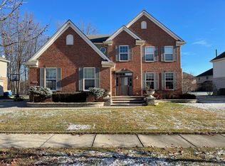 42476 Silverwood Dr, Sterling Heights, MI