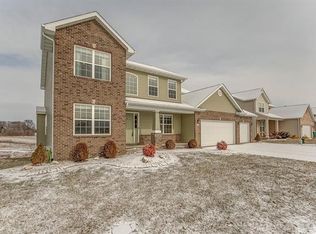 725 Merrifields Dr, O'Fallon, IL 62269