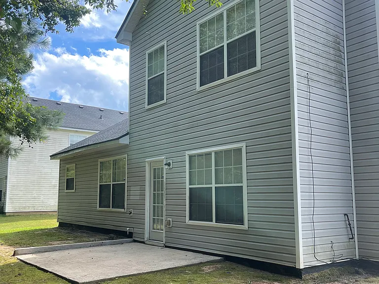 1618 Village Place Cir NE — Photo 5