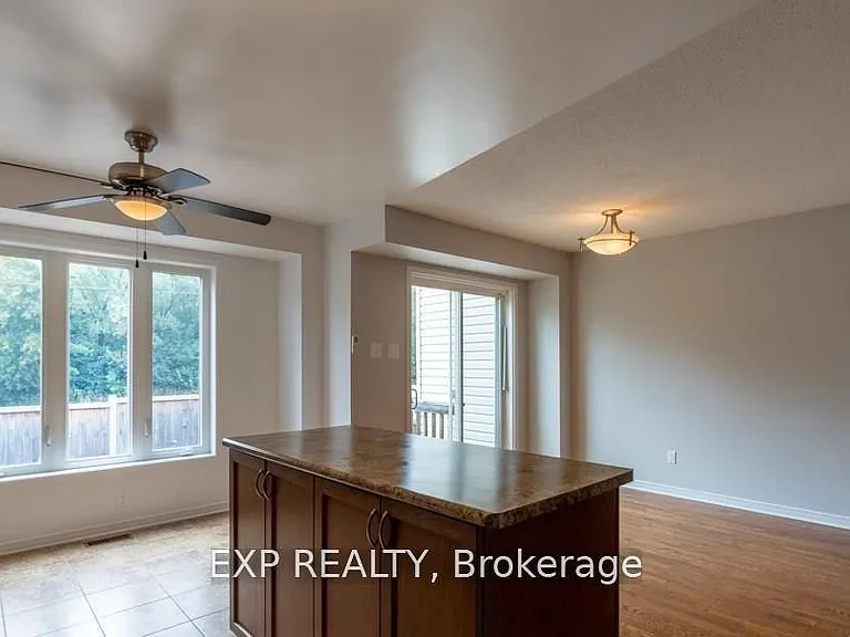 282 Macoun Cir — Photo 8