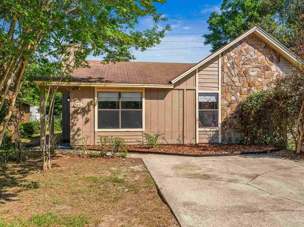 7810 Deborah Dr, Pensacola, FL 32514