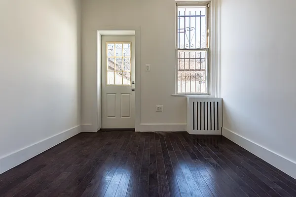 Rented by Nooklyn NYC LLC | media 50