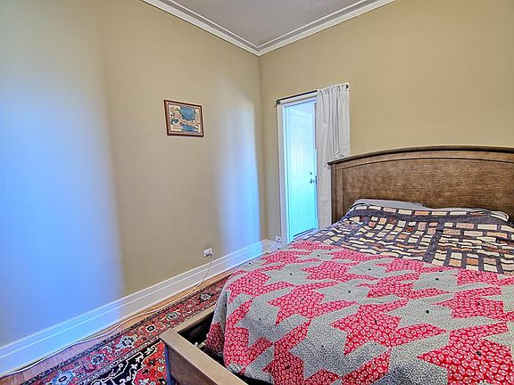 4th image of 4456 N Ashland Ave #3