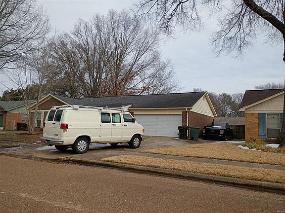 3rd image of 3172 Rosebay Ln