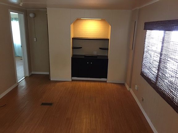 4th image of 11049 NW 113th St