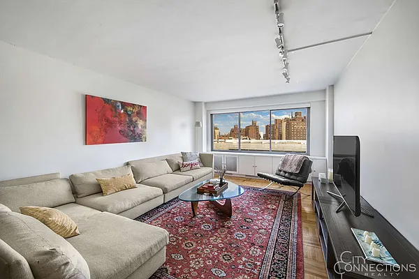 Rented by City Connections Realty | media 11