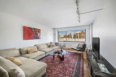 Rented by City Connections Realty