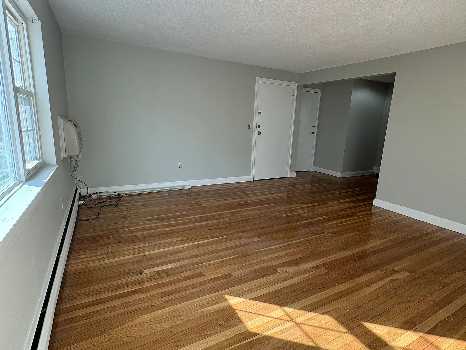 2 bed, 900 sqft, $2,295 — Photo 3
