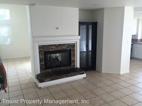 5th image of 3212 San Helena Dr