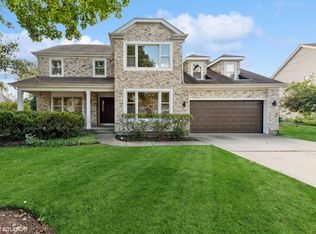 2754 Sandalwood Rd, Buffalo Grove, IL 60089