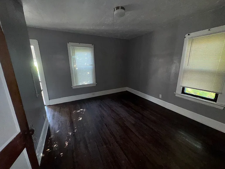 10006 Pierpont Ave — Photo 23