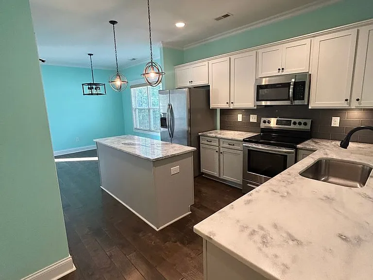 27 Burgess Ave — Photo 5