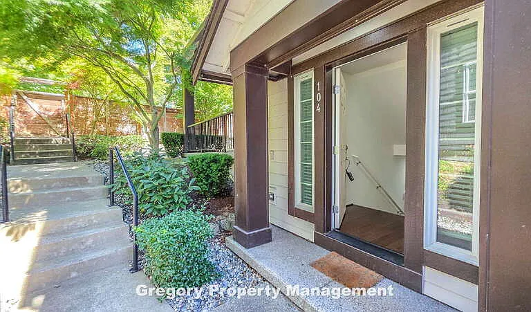 10394 157th Pl NE #104 — Photo 10