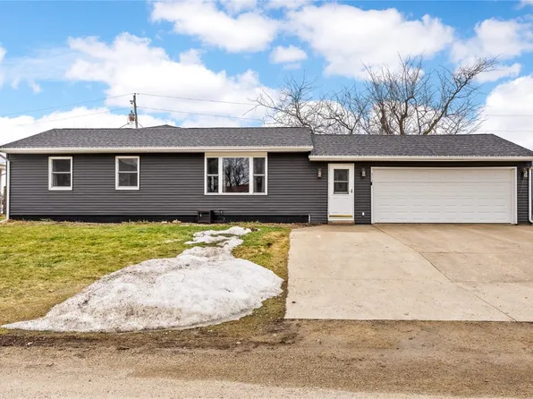 313 Sunset Dr, Stanwood, IA 52337