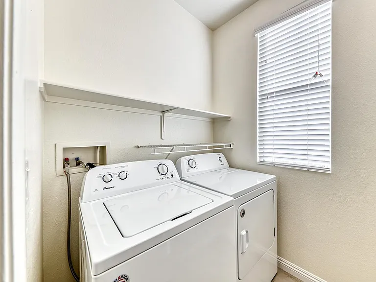 9772 Ridgebluff Ave — Photo 34