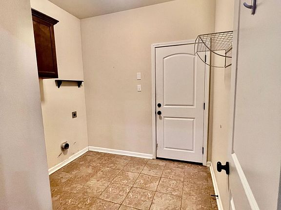 5th image of 303 Ouachita Dr