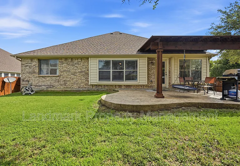 1218 Inglewood Dr — Photo 27