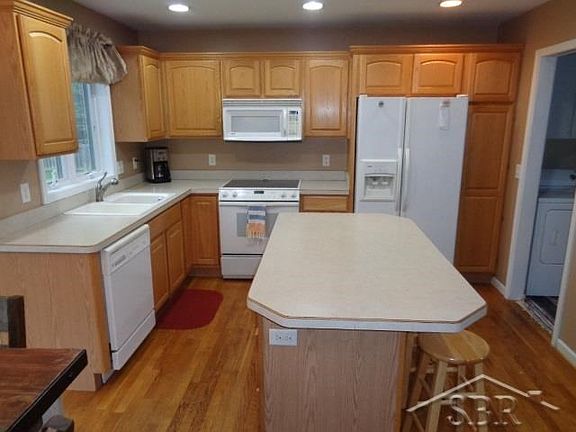 5th image of 4384 Scenic Dr E