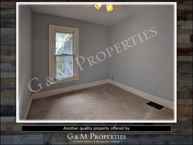 18 Hickory St — Photo 33