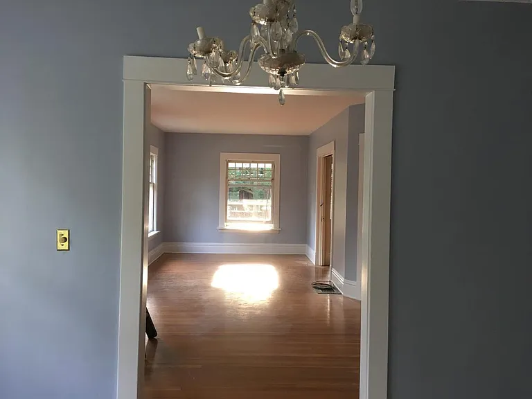 352 College Ave SE — Photo 8