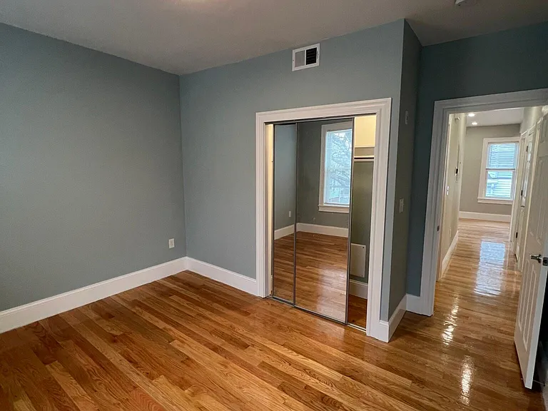 81 Pearl St #3 — Photo 16