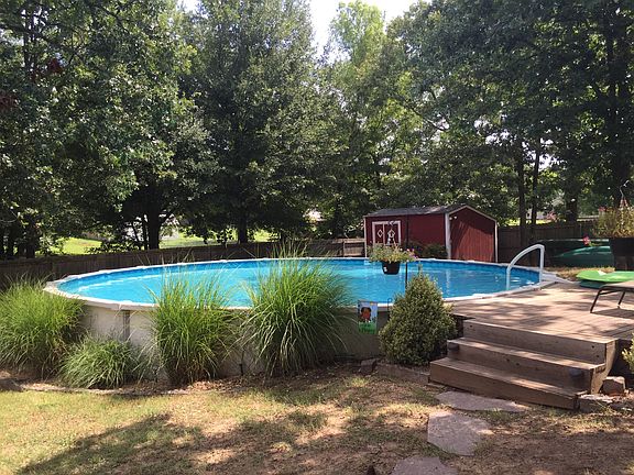 33' above grd pool w/ deck