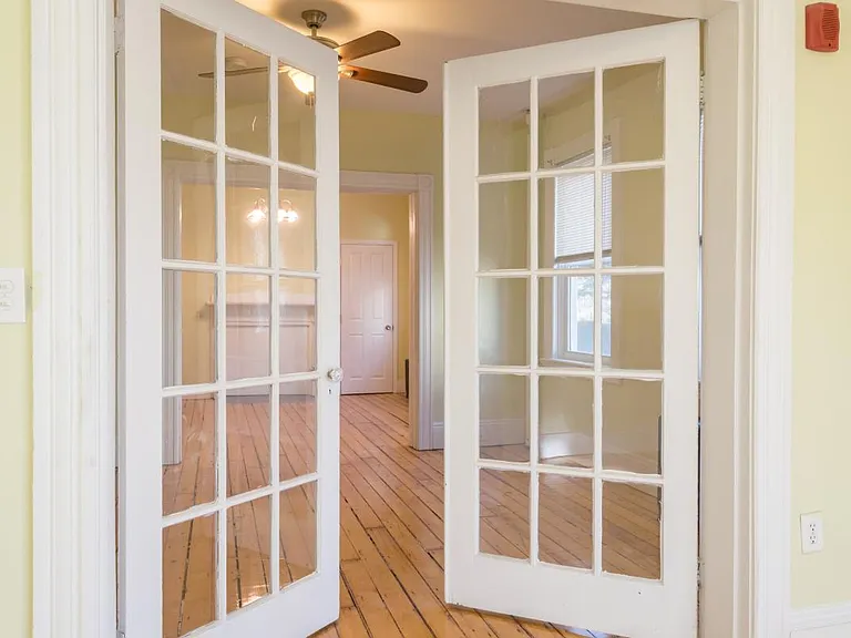 134 S Angell St — Photo 8
