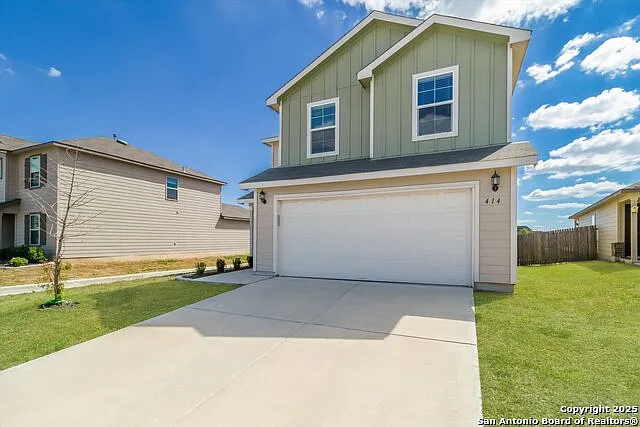 Building Photo - 414 Retama Pass