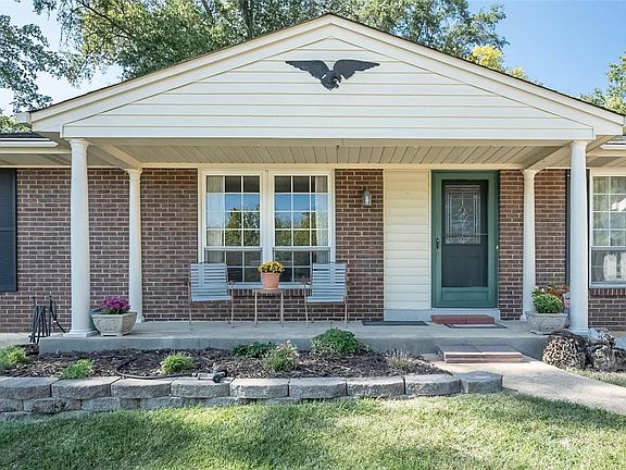 3rd image of 5611 McIlroy Ct