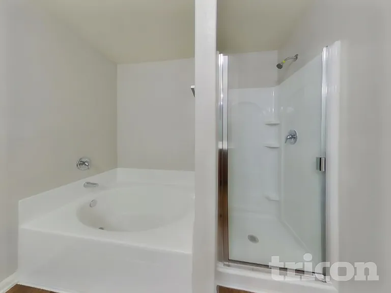 2321 Oyster Bay Ave — Photo 8