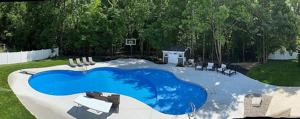 1st image of 4602 Equestrian Dr