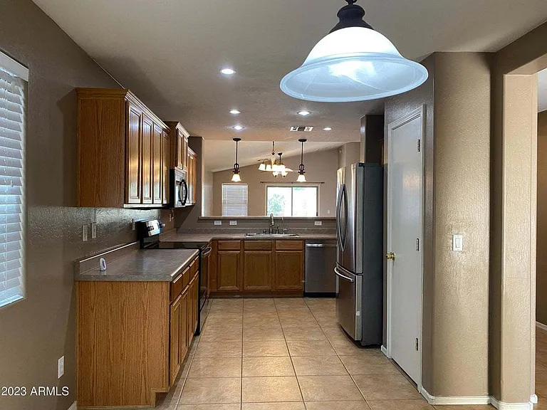 1847 W Desert Seasons Dr — Photo 7