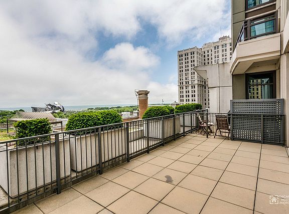 5th image of 130 N Garland Ct APT 901