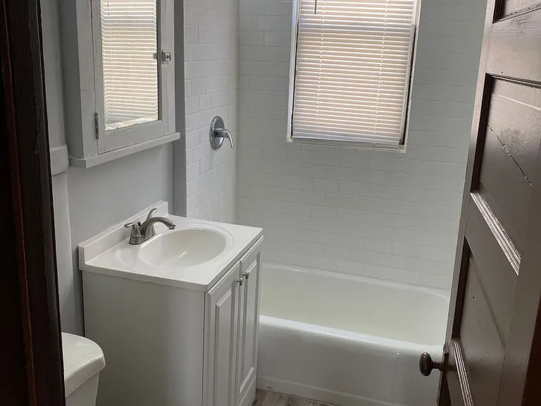 138 Maria Ave — Photo 2