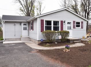31 Springbrook Dr, North Chili, NY 14514