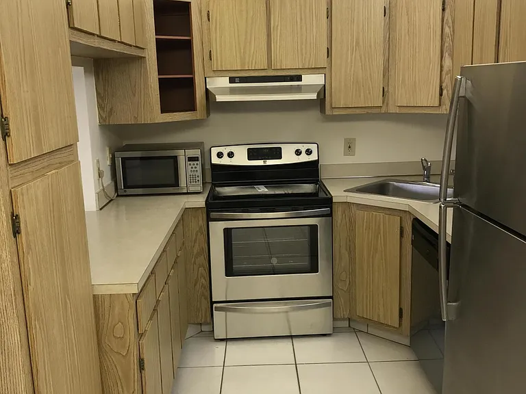 724 Sunny Pine Way #D2 — Photo 5