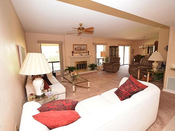 3rd image of 10914 E Bellflower Dr