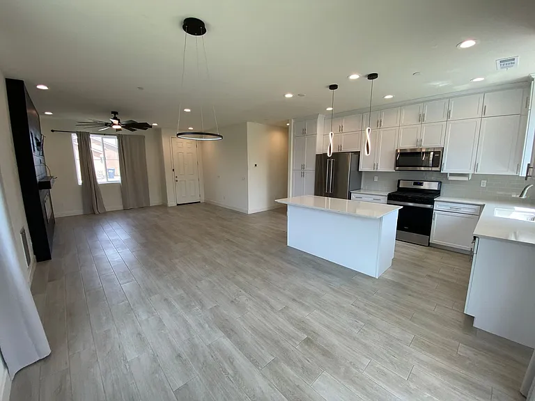 3731 W Nellis Ave — Photo 5