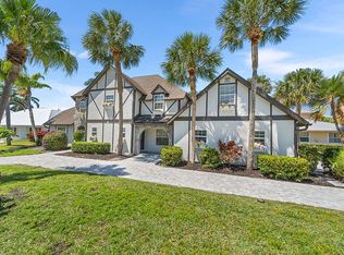 121 Queen Eugenia Ct N, Hutchinson Island, FL 34949