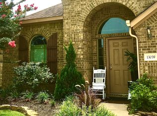 13039 Avery Ridge Ln, Tomball, TX 77377