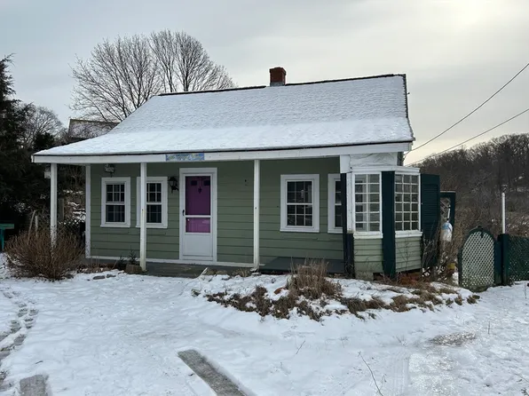 338 Granite St, Rockport, MA 01966