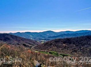 285 Running Deer Trl, Waynesville, NC 28786