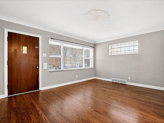 5th image of 5857 Robert Ave #0