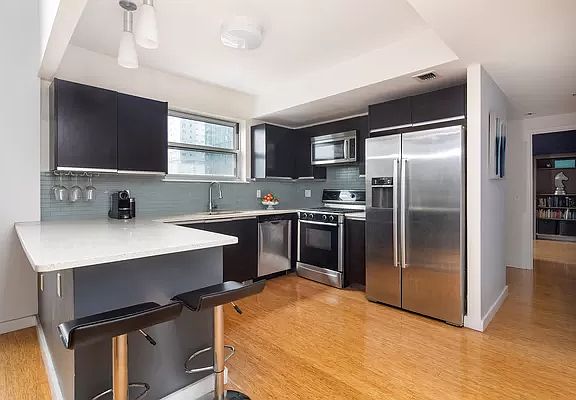 4th image of 212 S Oxford St APT Phc